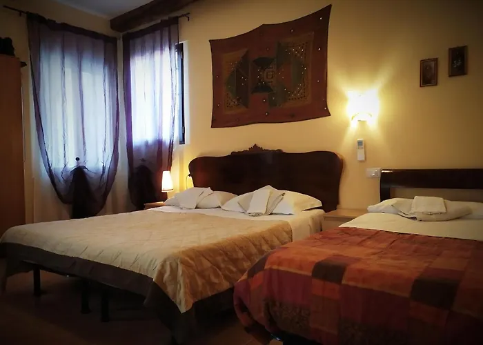 Ca Tron Next To Rialto Bridge * Velence