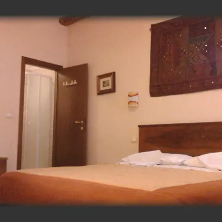 Appartement Ca Tron Next To Rialto Bridge *