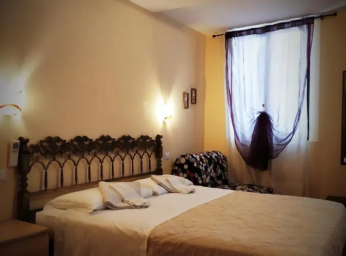 Ca Tron Next To Rialto Bridge * ヴェネツィア