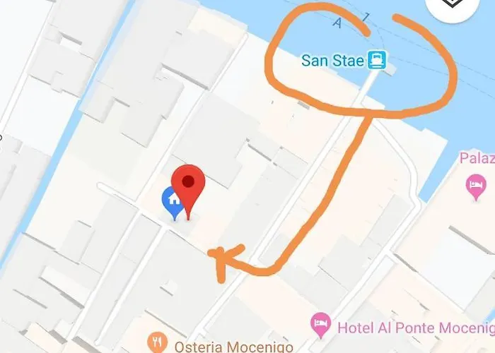 Ca Tron Next To Rialto Bridge *